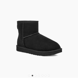 UGG CLASSIC MINI II BOOT